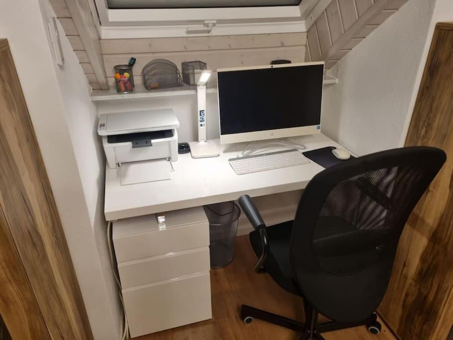 Gemuetliche Wohnung Am Waldrand Thierhaupten Bagian luar foto