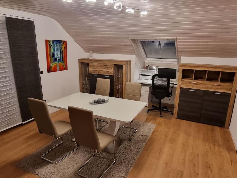 Gemuetliche Wohnung Am Waldrand Thierhaupten Bagian luar foto