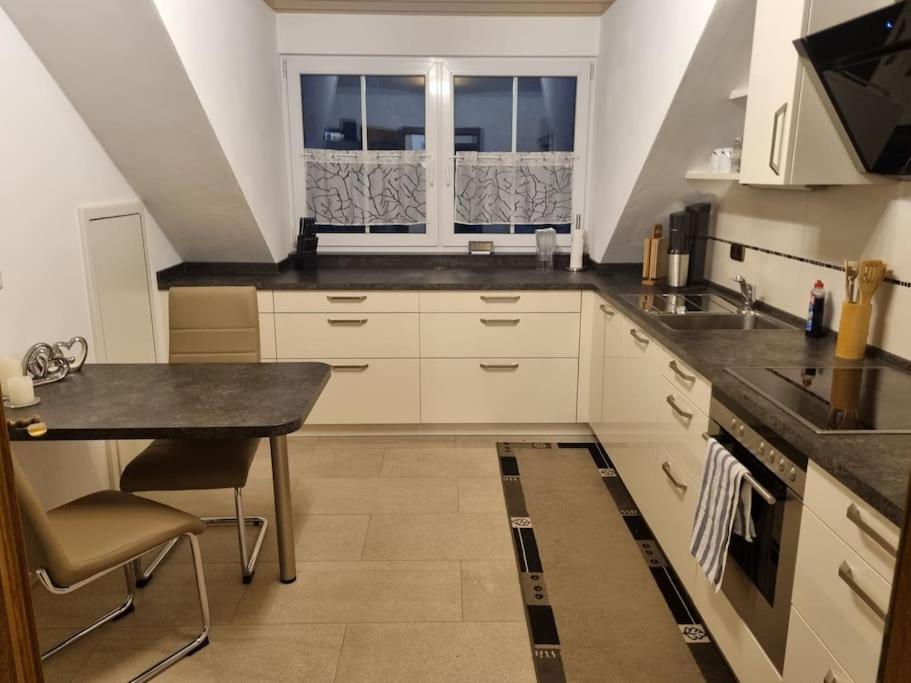 Gemuetliche Wohnung Am Waldrand Thierhaupten Bagian luar foto
