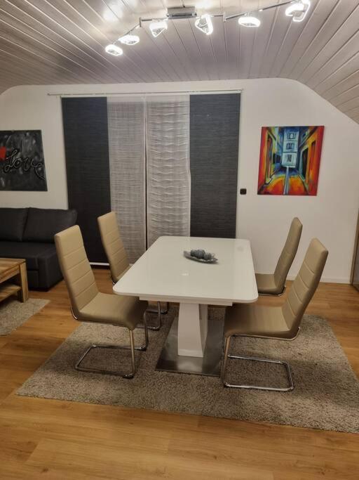 Gemuetliche Wohnung Am Waldrand Thierhaupten Bagian luar foto